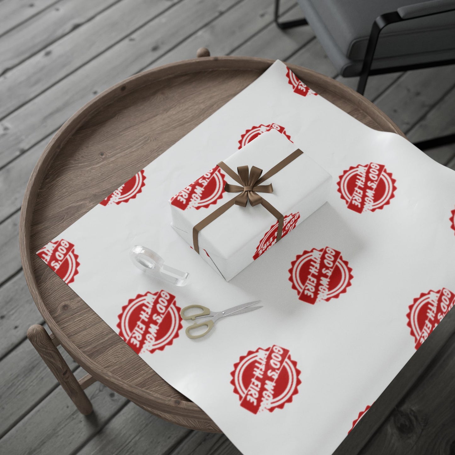 Papel de regalo personalizado con un divertido diseño de sello: perfecto para fiestas y celebraciones